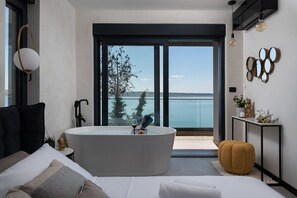 6 chambres, Wi-Fi gratuit, draps fournis