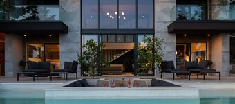 Luxury Villa Black Velvet with Pool