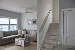 Smart TV, computer monitors