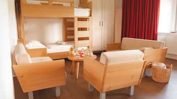 2 Schlafzimmer, Schreibtisch, kostenloses WLAN, Bettwäsche