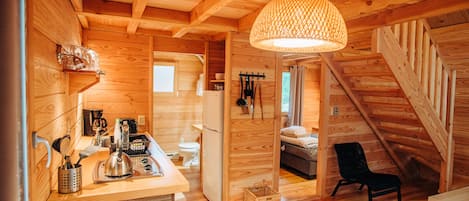 Deluxe Chalet, 2 Bedrooms | Private kitchen | Full-size fridge, microwave, stovetop, dishwasher