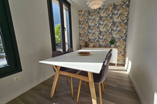 1A105 Beautiful Apartment in an Exclusive Neighborhood by R2R
