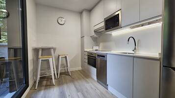 Fridge, microwave, oven, dishwasher