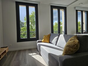 TV - 1B105 Bonito apartamento en zona exclusiva (Gijón)