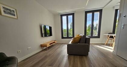 1B105 Beautiful Apartment in an Exclusive Neighborhood by R2R