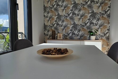 1B105 Beautiful Apartment in an Exclusive Neighborhood by R2R