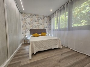 1 chambre, fer et planche à repasser, Wi-Fi gratuit, draps fournis