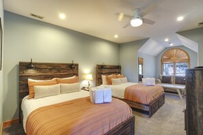 4 Schlafzimmer, Schreibtisch, Bügeleisen/Bügelbrett, Reisekinderbett