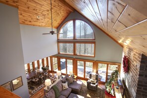 Smart TV, fireplace, ping pong, books - 4000sf Mtn Resort@BlowingRock·HotTub·FirePit·Pool·Pickle·EV·3.5Beds/4.5Baths (Boone)