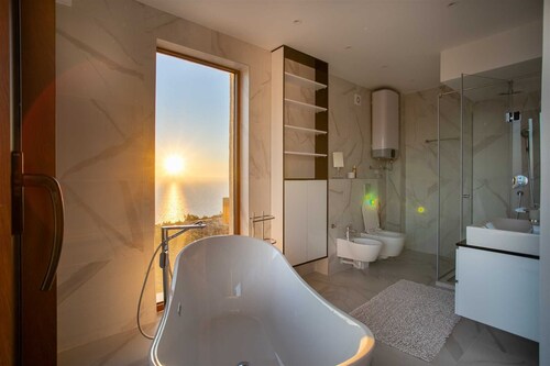 Villa Delta with Pool