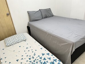 1 habitación, escritorio, wifi gratis y ropa de cama