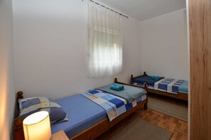 2 habitaciones, wifi gratis y ropa de cama 