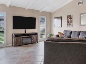 Smart TV - SurgeInTime - Englewood Isles (Englewood)