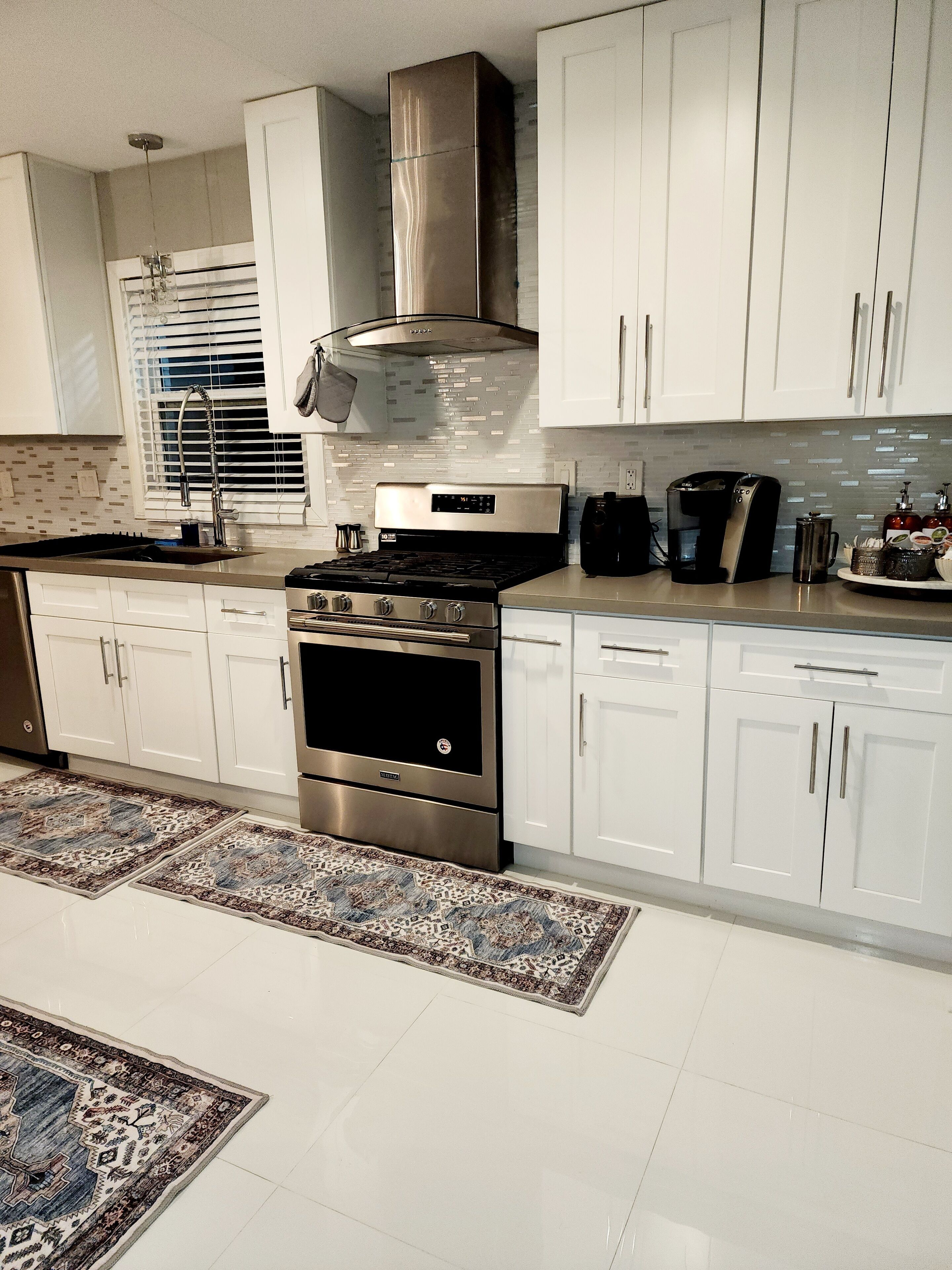 Beautiful home located 10-20min from 2 major universities and sporting stadiums!
