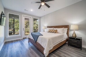 4 Schlafzimmer, Bügeleisen/Bügelbrett, Reisekinderbett, WLAN