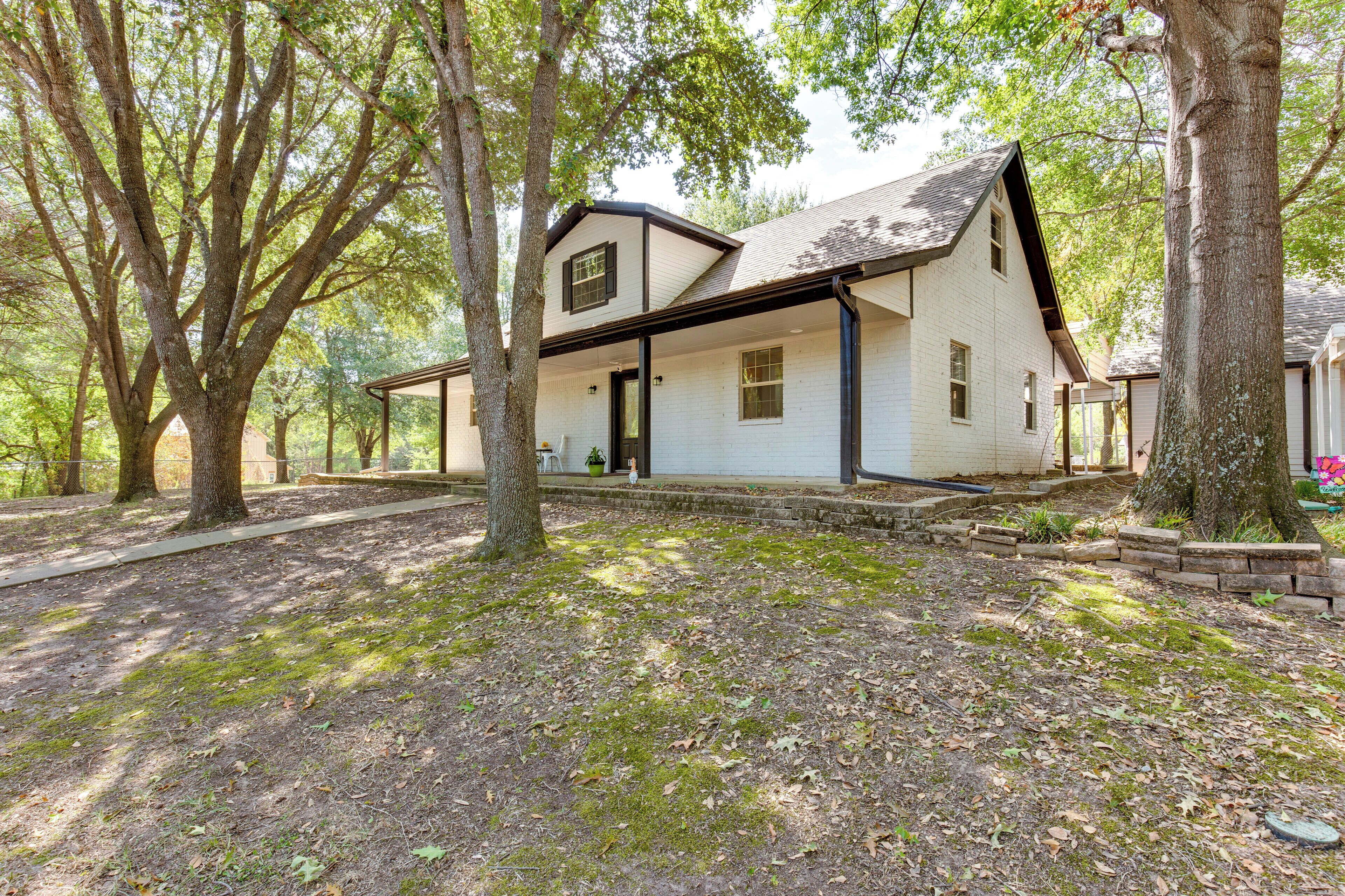 Mabank Vacation Rental Near Cedar Creek Lake!