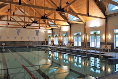 Charming condo in a resort community with pool access, tennis, a sauna & golf