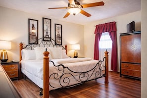 3 bedrooms, iron/ironing board, travel crib, WiFi (free)