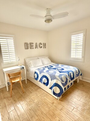 2 bedrooms, desk, iron/ironing board, travel cot