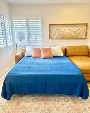 2 bedrooms, desk, iron/ironing board, travel cot