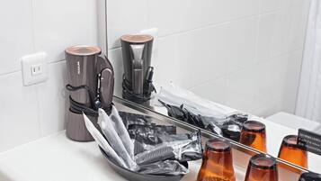 Deluxe Triple Room | Bathroom