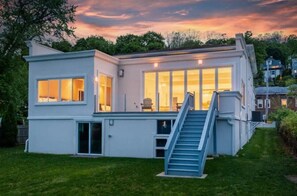 Exterior - A spectacular contemporary home sits in downtown historic Piermont! (Piermont)