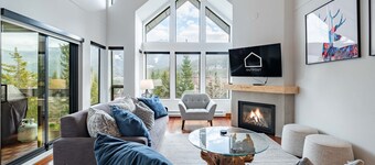 Mountain views | Free parking | BBQ | AC