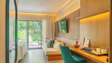 Deluxe Double Room | Premium bedding, minibar, laptop workspace, free WiFi