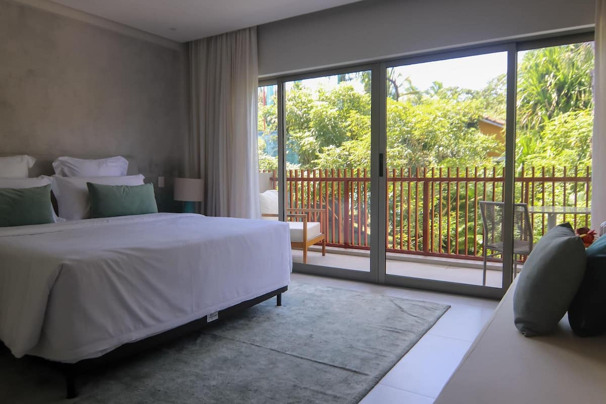 1 bedroom, premium bedding, minibar, laptop workspace