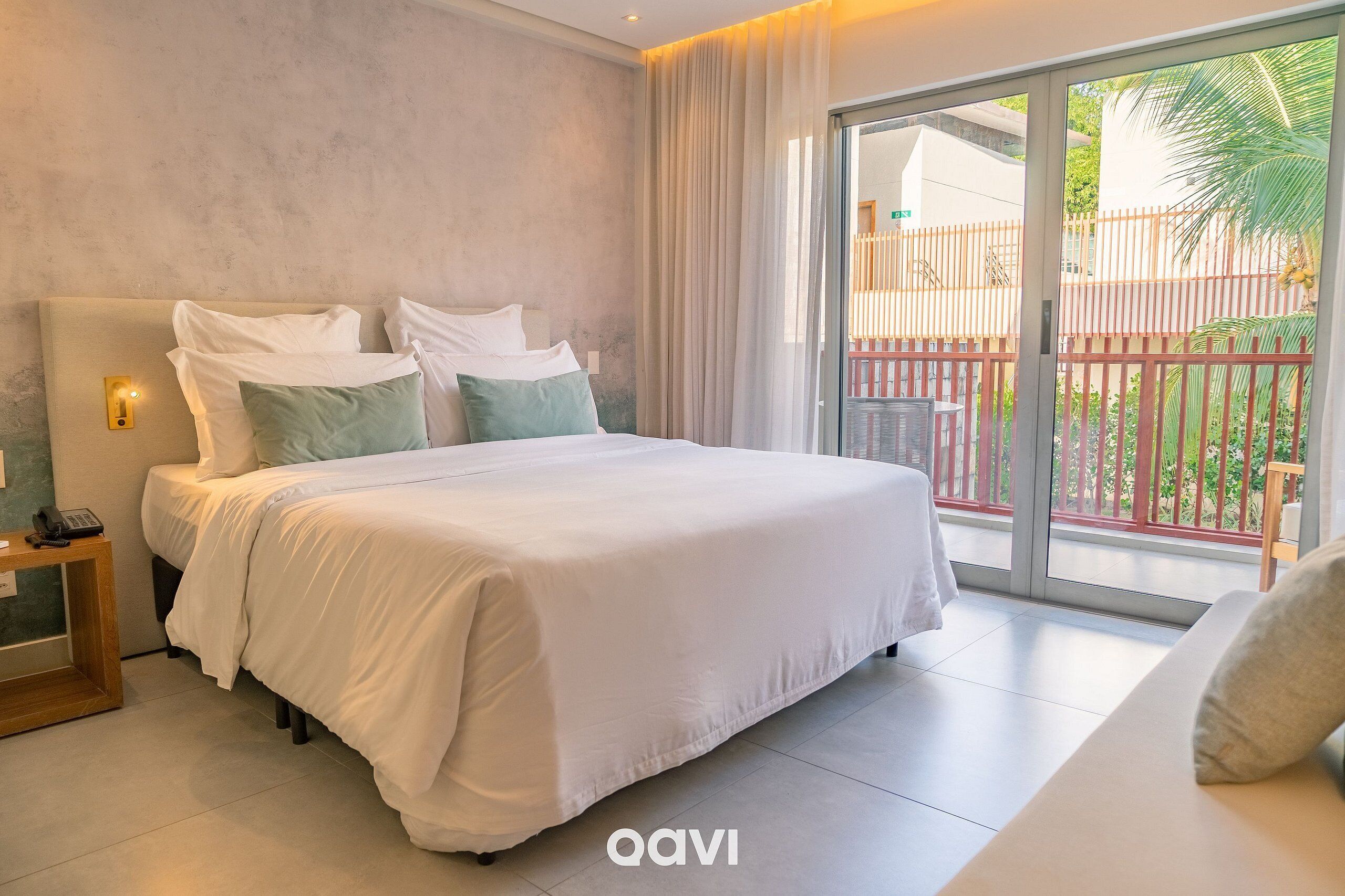 標準雙人房 | 高級寢具、迷你吧、筆電工作空間、免費無線上網