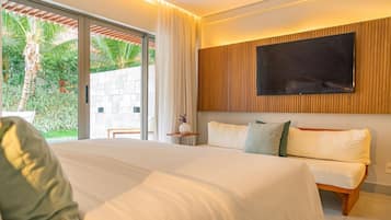 Deluxe Double Room | Premium bedding, minibar, laptop workspace, free WiFi