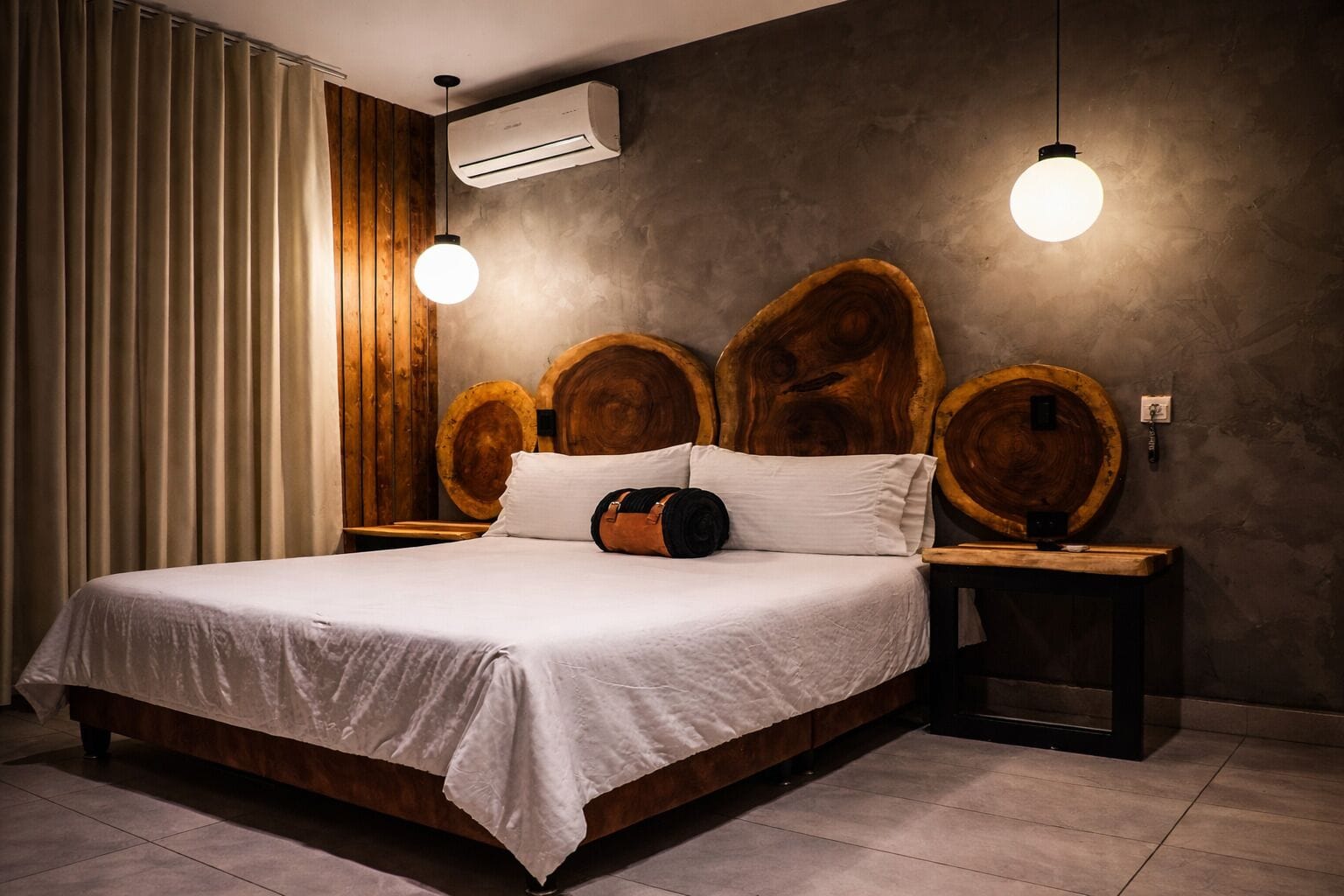 Habitació clàssica | 1 dormitori, escriptori i espai de treball apte per a portàtils 