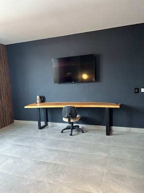 Quarto standard | 1 quarto, escrivaninha, espaço de trabalho para notebook
