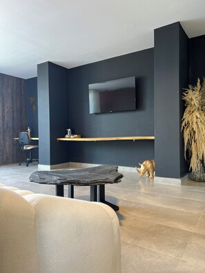 全景客房 | 1 多间卧室、办公桌、笔记本电脑工作区、隔音