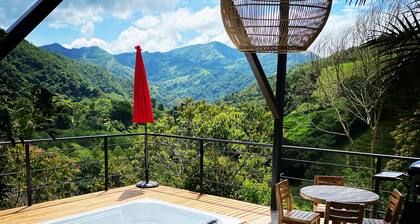 Amari:cabaña Garzas, di Vega Cundinamarca. Balcón,terraza,jacuzzi