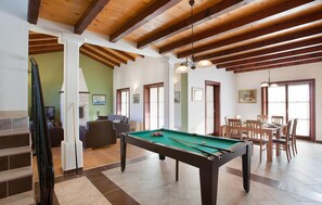 Spielezimmer