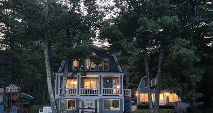 5 Bedroom Lake House + Guest House with Hot Tub & Sauna!