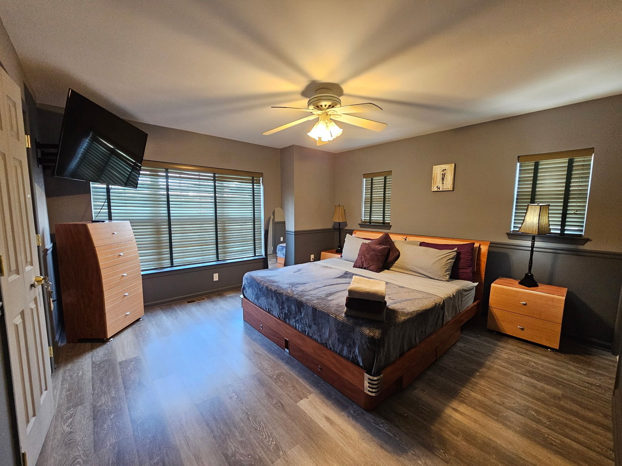 5 camere, una scrivania, Wi-Fi gratuito, lenzuola