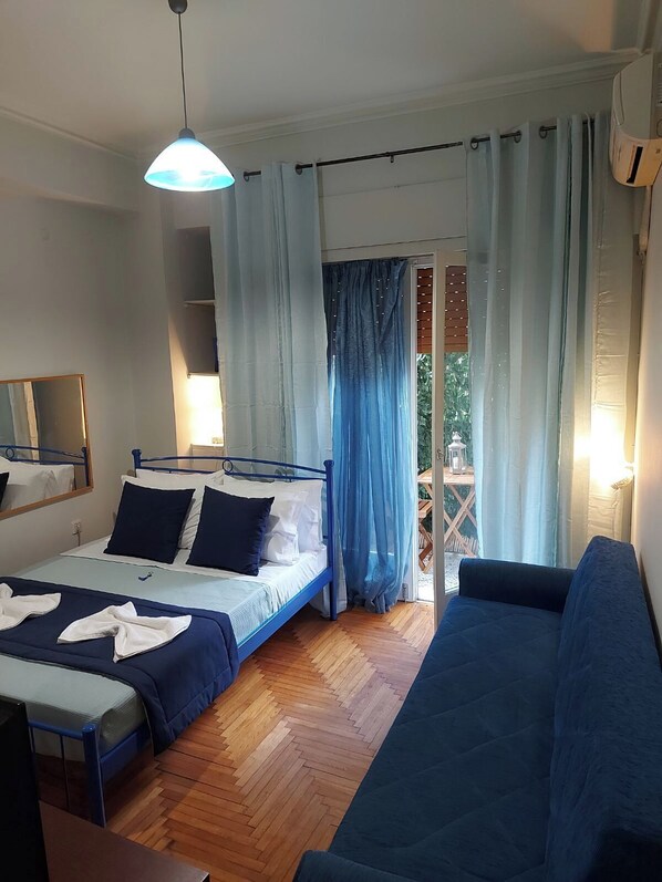 1 sovrum och sängkläder