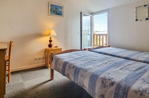 Iron/ironing board, free WiFi, bed sheets - Lovely apartment in La Rochelle (La Rochelle)