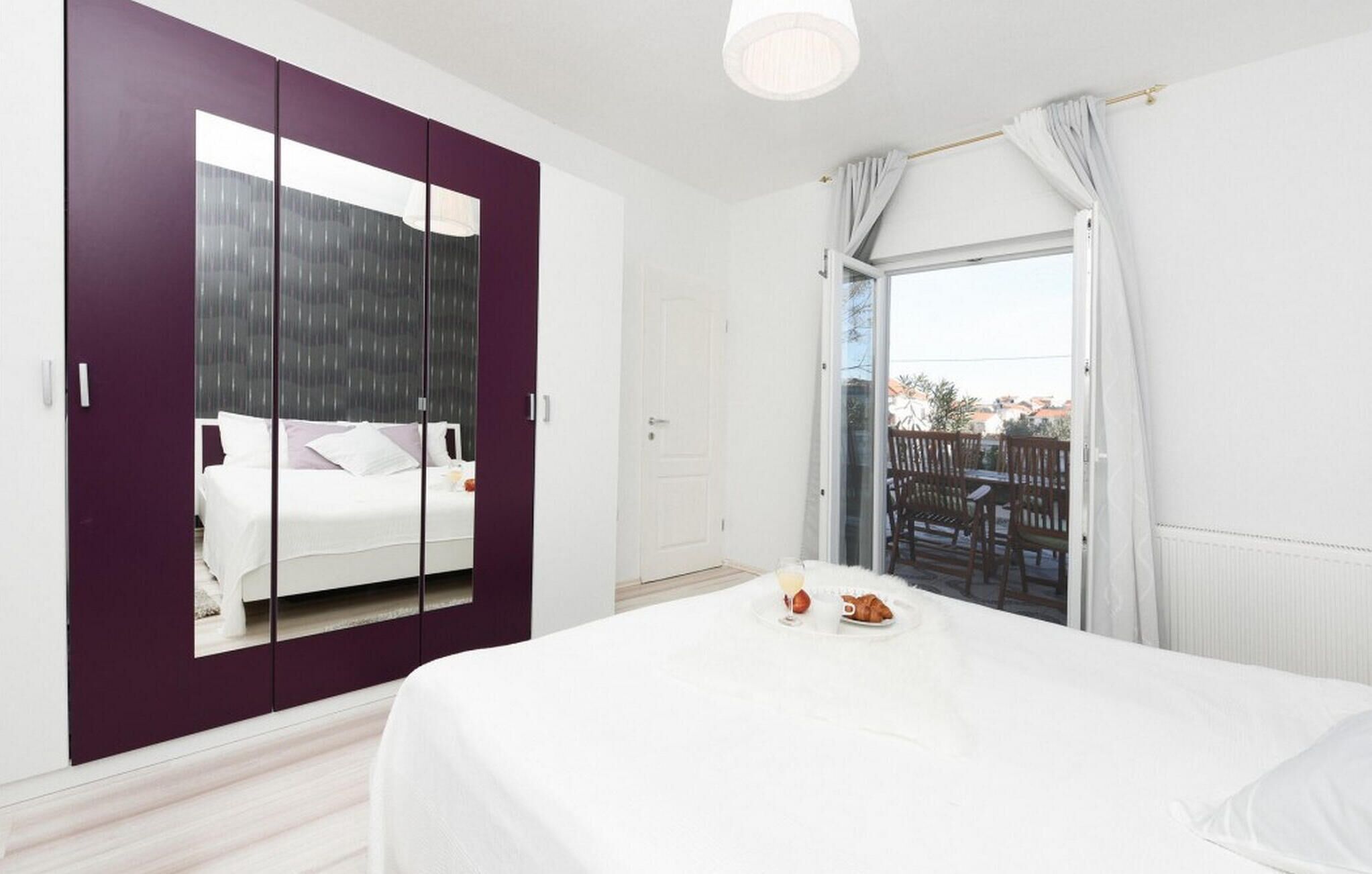 5 habitaciones, wifi gratis y ropa de cama 