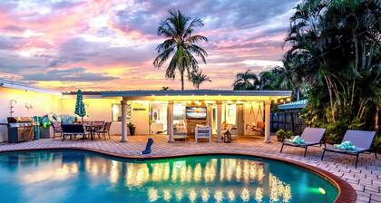 NEW 3Bed by the Beach- Game Room - Pool - Outdoor TV