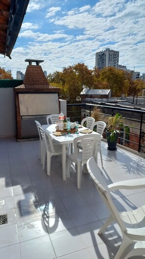 Outdoor dining - 2 Amb, con Rooftop y Parrilla Propia (Buenos Aires)