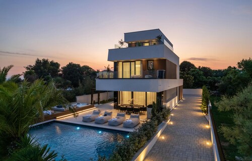 Beach front home in Privlaka
