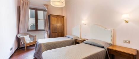 2 chambres, fer et planche à repasser, Wi-Fi