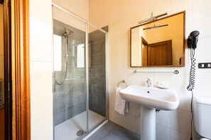 Shower, hair dryer - Ariento Primavera San Lorenzo (Firenze)
