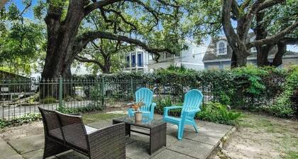 Cute 2Bed Apt with patio close to French Quarter, with gated parking include