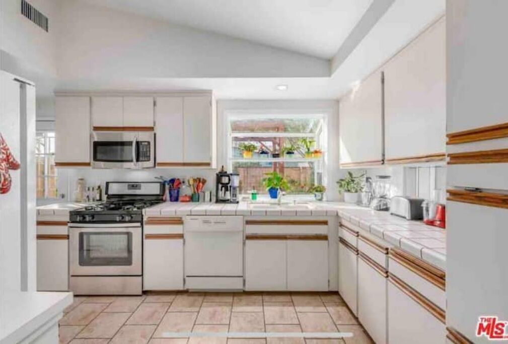 STUNNING! Oversized 4 Bedroom Modern House