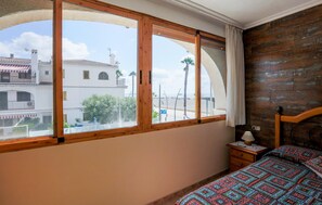 3 Schlafzimmer, Bügeleisen/Bügelbrett, Reisekinderbett, kostenloses WLAN