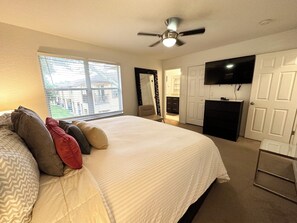 4 habitaciones, tabla de planchar con plancha, wifi y ropa de cama 